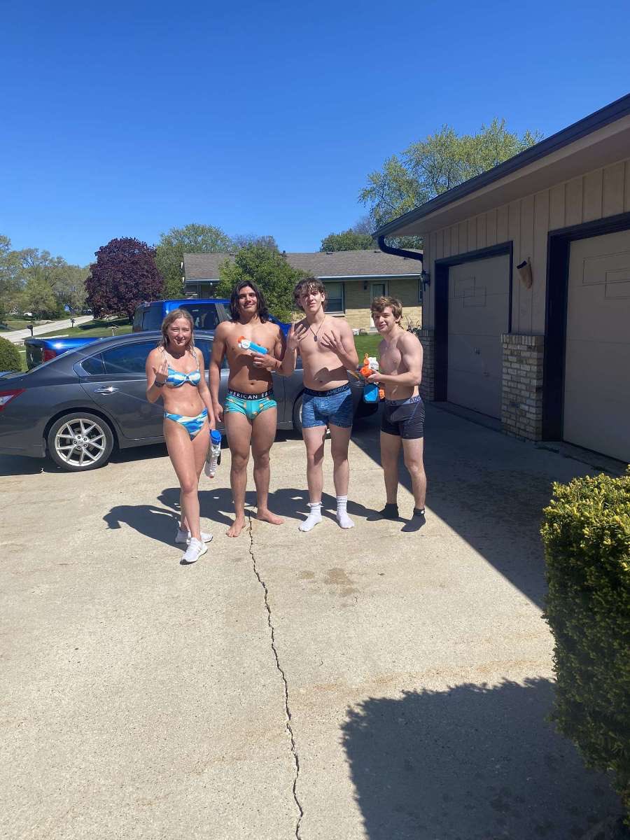 OakCreekWW's tweet photo. “Watch out for the cameras” Aquaakbar 6-4 https://t.co/Vlp1GKIeqH
