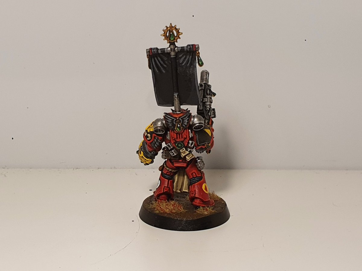 LennyExperiment's tweet photo. Actually finished a model. Blood Angels Tactical Sergeant, 3rd squad, 2nd company. #gamesworkshop #warhammer40k #warhammercommunity #paintingwarhammer #spacemarines #adeptusastartes #bloodangels #tacticalsquad #sergeant https://t.co/vlJy7dAOww