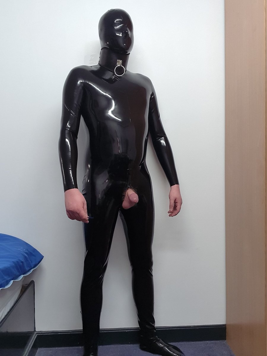 [rubber drone initialising]
love my <a href="/KinkProjects/">Kink Projects</a> suit

#gay #latex #rubber #gimp #drone