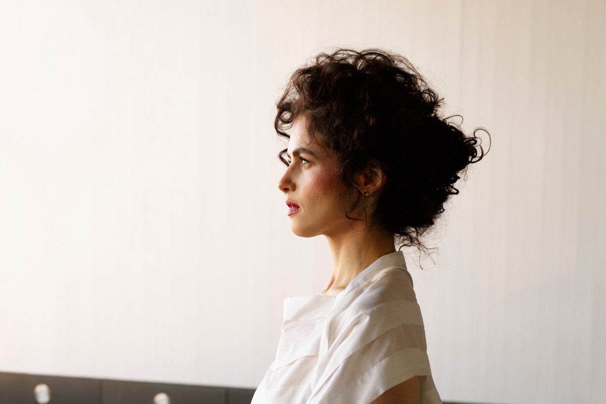 TheBACBoston's tweet photo. Have you heard? Dr. Neri Oxman will be the keynote speaker at this year’s #BACTalks! Submit a question to alumni@the-bac.edu for a chance to have Dr. Oxman answer your question during her session. [Photo by Noah Kalina] https://t.co/b8MSBLMpZ2