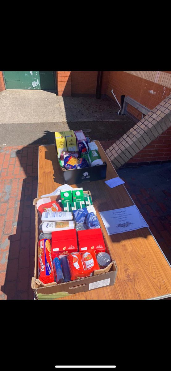 Region_SW's tweet photo. Foodbank donation to #swanseafoodbank
By AMYA Swansea. 50kg food donated.
@UKMuslimYouth
#humanitfirst
#AMYAPress https://t.co/KjuAFeto2j
