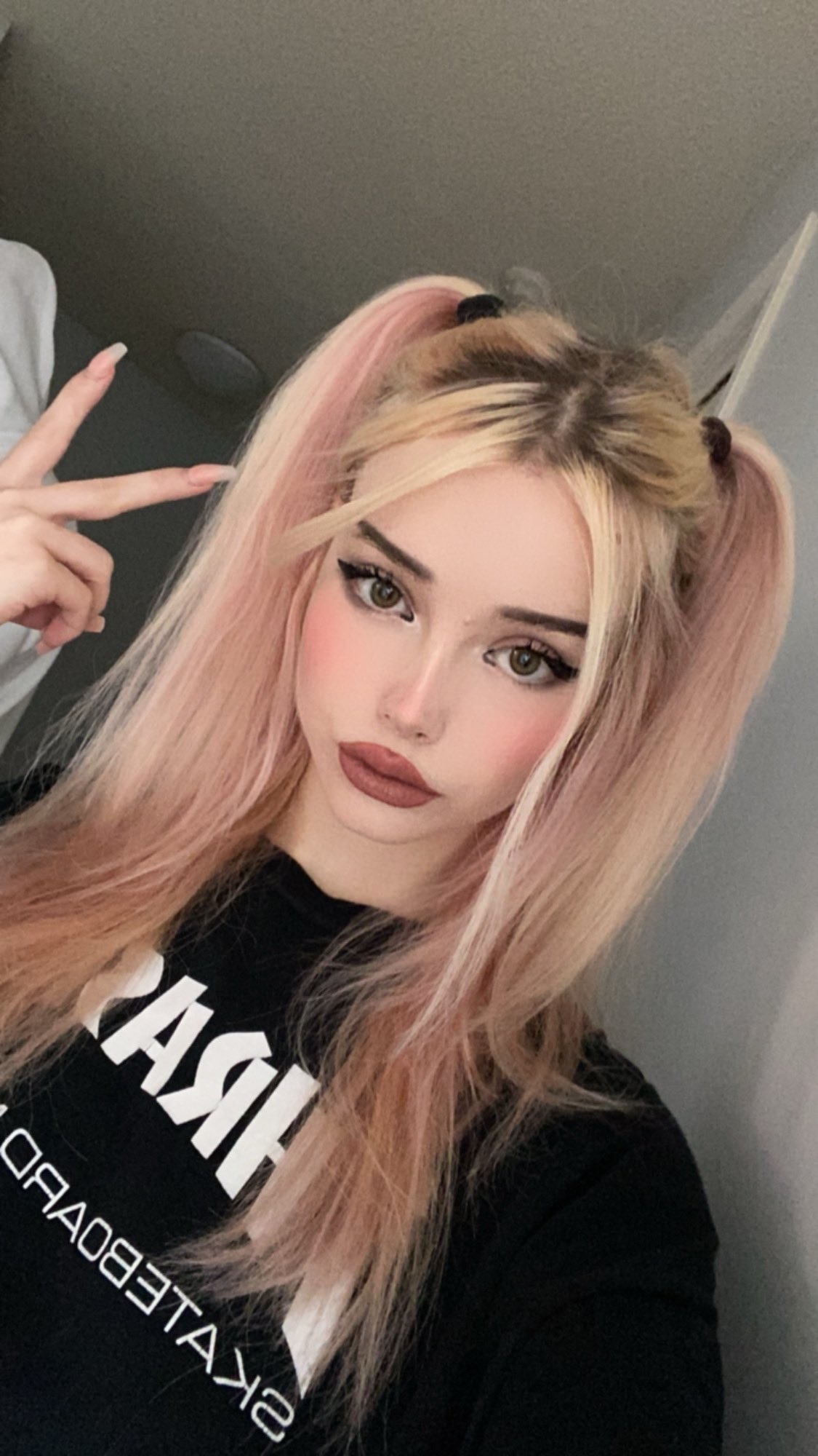 Lauren Burch♡ on Twitter: "Subscribe to my onlyfans for free! https://t