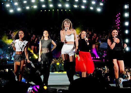 @motivatedjade And when they stand beside Taylor Swift for a picture after 6 years 😭