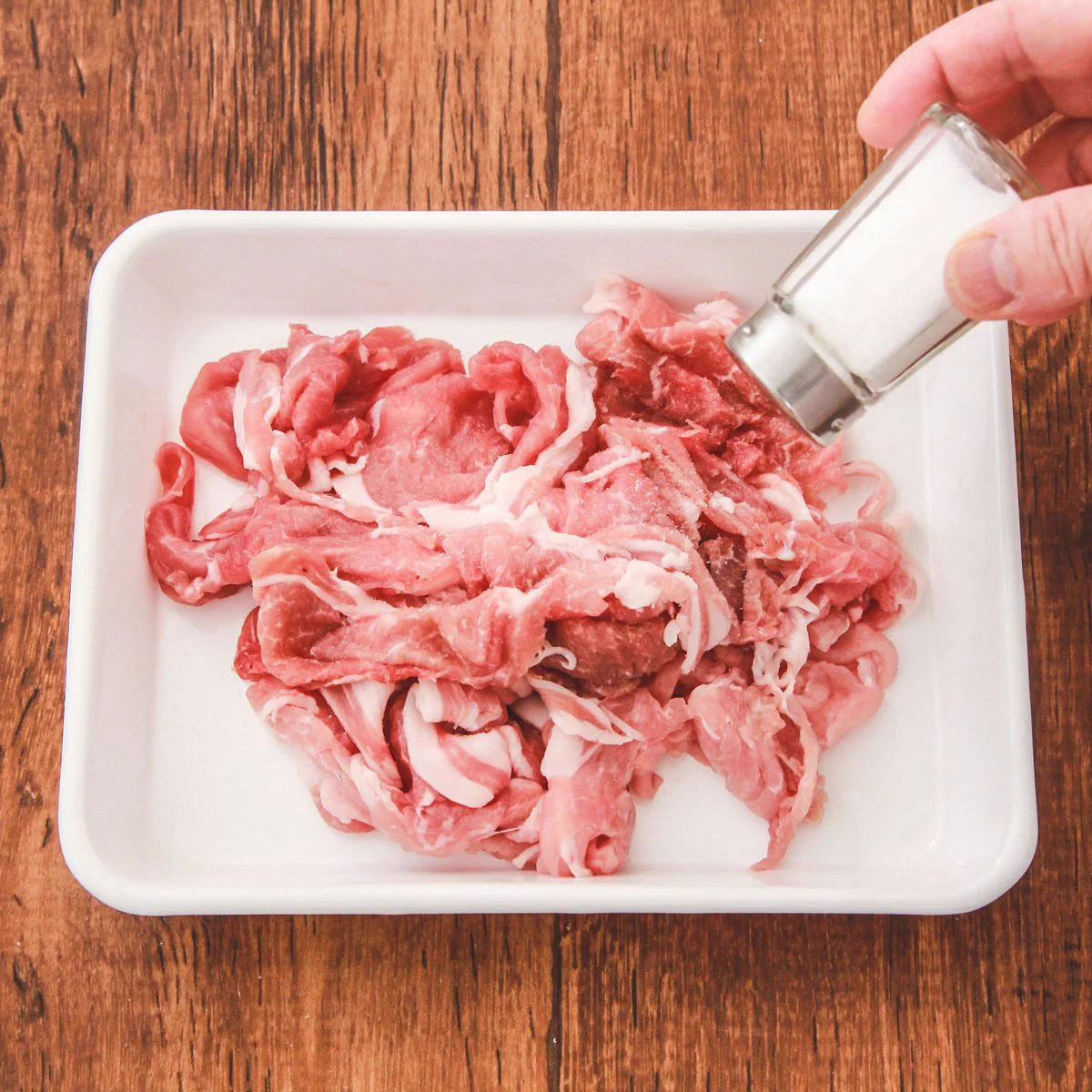 冷凍したお肉を調理するとき、「うま味調味料」をかけると美味しくなる？！