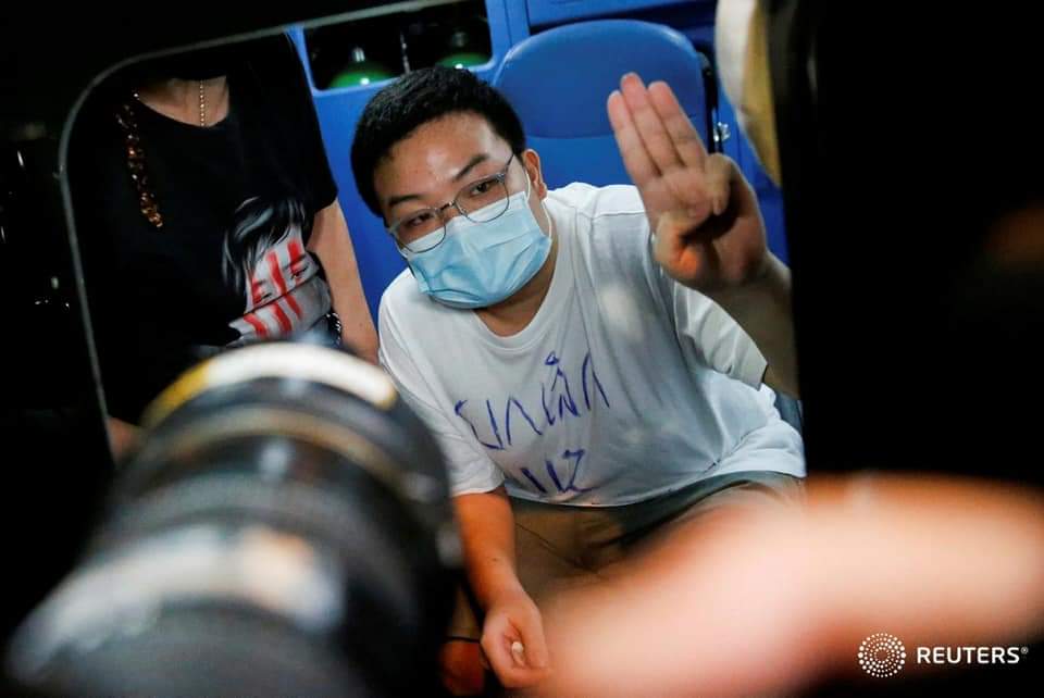 Kelvin_Maung's tweet photo. Thai student protest leader Penguin &amp; young singer Amy, who were charged with insulting the royal family, released today on bail more than two months later. We, #Myanmar also with you #Thailand friends. We're #MilkTeaAlliance.

#WhatsHappeningInThailand https://t.co/mC4SIqib5p