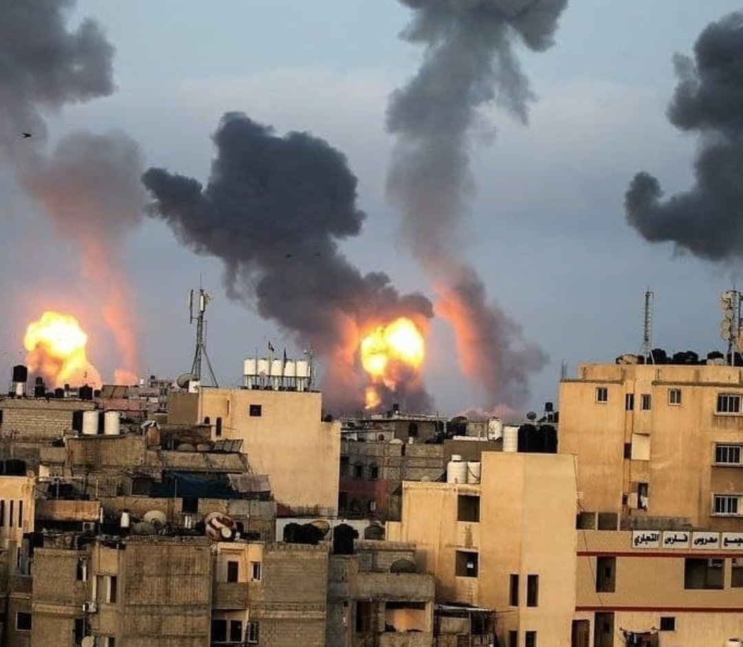 #GazaUnderAttackk 
#GazaUnderAttack 
#غزة_تحت_القصف