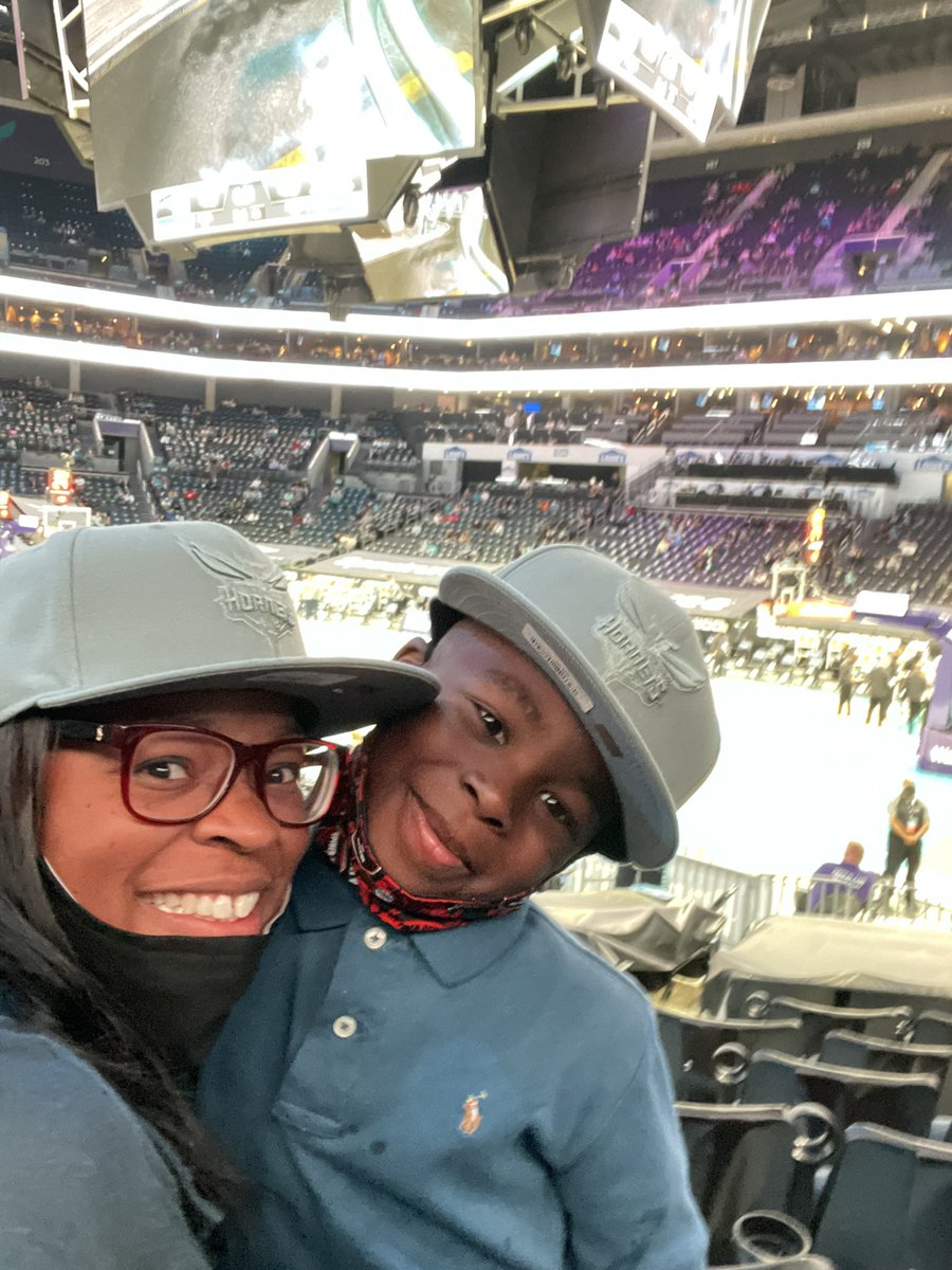 MORRAGILL's tweet image. Had date night with my #1 the other night!!! In about 10 years he’ll ask my why did I post his snagging mouth! 😂#iLoveThisKid #missingFrontTeeth #i💕Vs