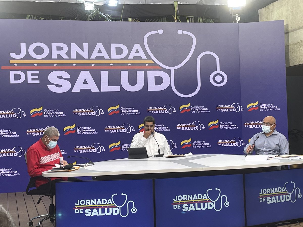 JoseRiveroPsuv's tweet photo. En la Jornada de Salud... el gobierno bolivariano protegiendo al pueblo ... operativos de vacunaciones en todo el país. Estas jornadas de vacunación de las Américas se mantienen hasta el 31 de mayo.  ⁦@NicolasMaduro⁩  #JuntosVenceremos https://t.co/n4s7Qm6NDk