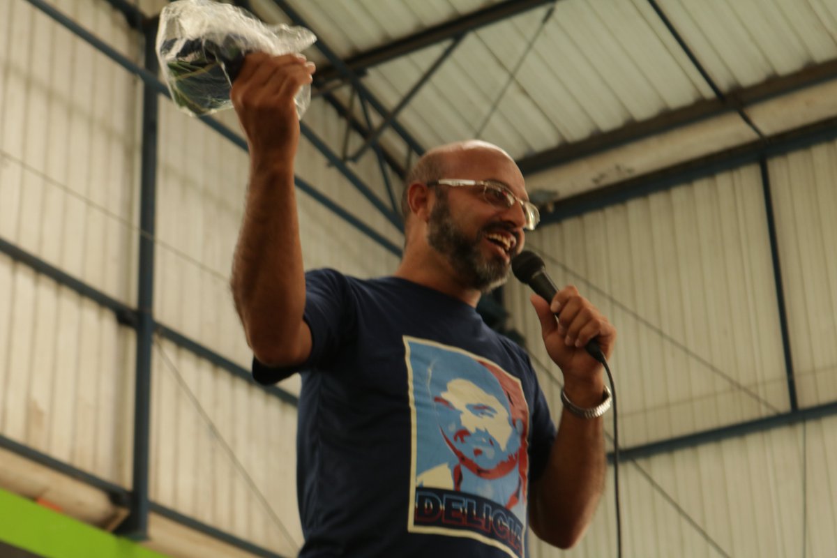 Em breve lá no Facebook da Pai de Família Indelicado iremos lançar uma série denominada "Pai de Família Momentos - Relembrar é Viver!".

Essa série nada mais é que os melhores vídeos do Canal que Delícia e todo o Conteúdo inédito(fotos/vídeos) dos bastidores do Canal que Delícia.