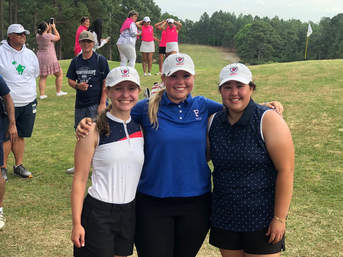 RealMrWhite13's tweet photo. 3A State Champions in women’s golf!! https://t.co/81CIkEsoIn