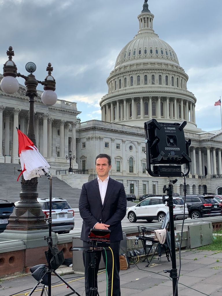 AdrianDeLaGarza's tweet photo. En entrevista para CNN en Español desde el Capitolio de los Estados Unidos. https://t.co/UayZn6sero