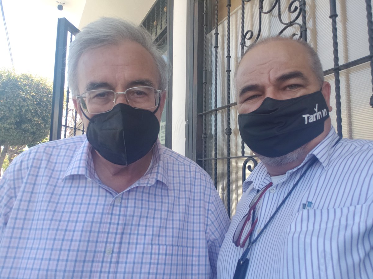 Mastermontes11's tweet photo. FOTO CON EL FUTURO GOBERNADOR DE SINALOA, POR MORENA CLARO, DOCTOR RUBEN ROCHA MOYA https://t.co/qRIhOvCIcP