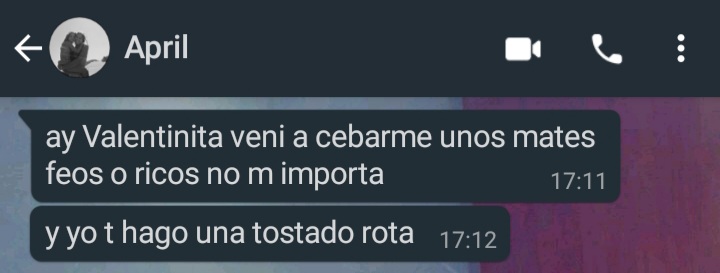 ValLaitan's tweet photo. Dos meses tomando mis mates horribles para hacerme compañía y comiendo sus tostadas con la forma que venían. Somos esto y nos amo🏹 https://t.co/vScgqowSye
