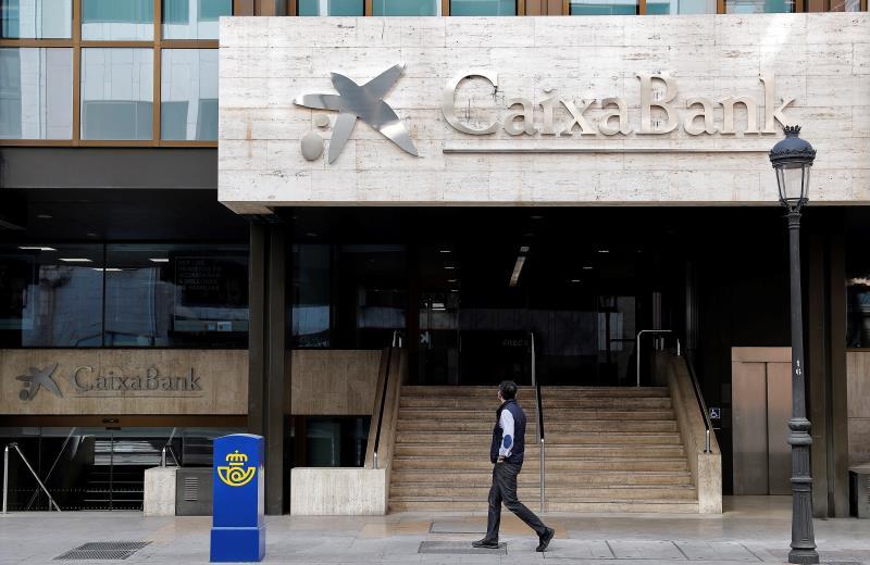 Goirigolzarri cobrará un fijo de 1,65 millones como presidente de #CaixaBank libreinformacion.com/article/Goirig…