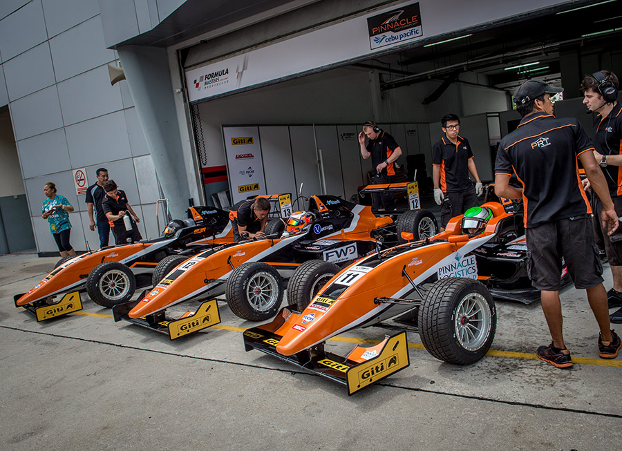 F3JapanF1V's tweet photo. PARABÉNS PINNACLE!!
A equipe irlandesa conseguiu o título de construtores com duas etapas de antecedência, em cima da Atlus Racing.
ÓTIMO CAMPEONATO! https://t.co/ROjgBv4HZq
