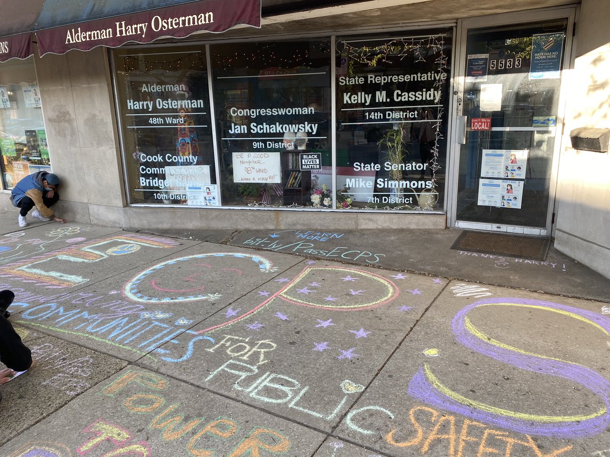 48thNeighbors's tweet photo. Today our members chalked the block in front of Alderman Osterman’s office to show support for the Empowering Communities for Public Safety ordinance (ECPS). @48Ward https://t.co/LconDUwjUE