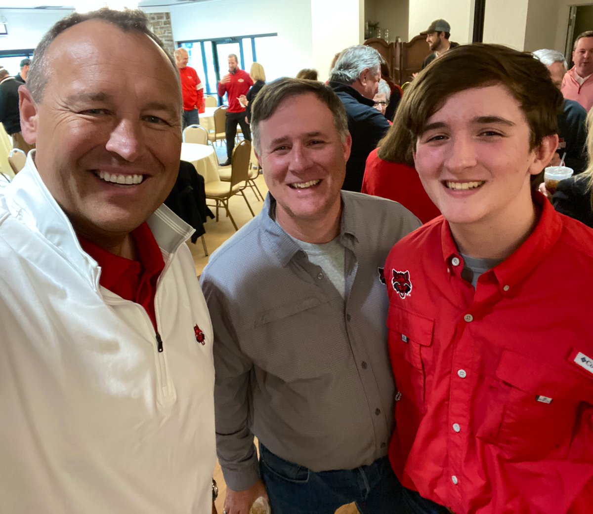 kdamp's tweet photo. It was great seeing so many @AStateAlumni at the Fayetteville Country Club before @AStateBaseball takes on UAF tonight. I enjoyed hearing @CoachButchJones and @AStateRedWolves AD Tom Bowen talk about all thatβs going on in JBR. #BeatUAF!
β€οΈπΊπ https://t.co/IbcPhgBlYH