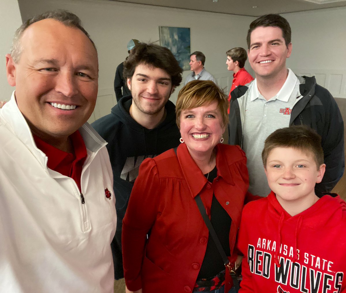 kdamp's tweet photo. It was great seeing so many @AStateAlumni at the Fayetteville Country Club before @AStateBaseball takes on UAF tonight. I enjoyed hearing @CoachButchJones and @AStateRedWolves AD Tom Bowen talk about all thatβs going on in JBR. #BeatUAF!
β€οΈπΊπ https://t.co/IbcPhgBlYH