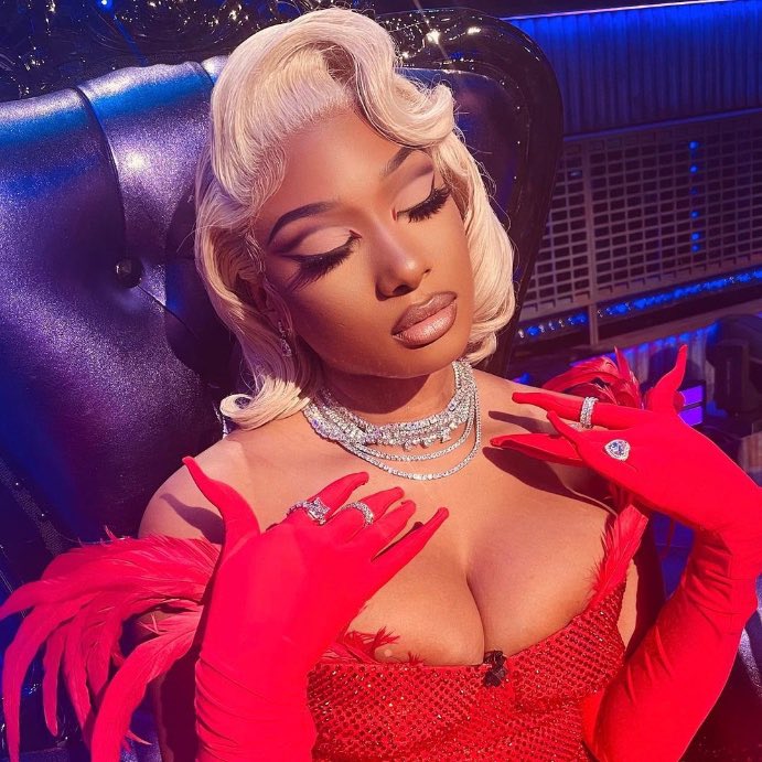 stallionroom's tweet image. 💋