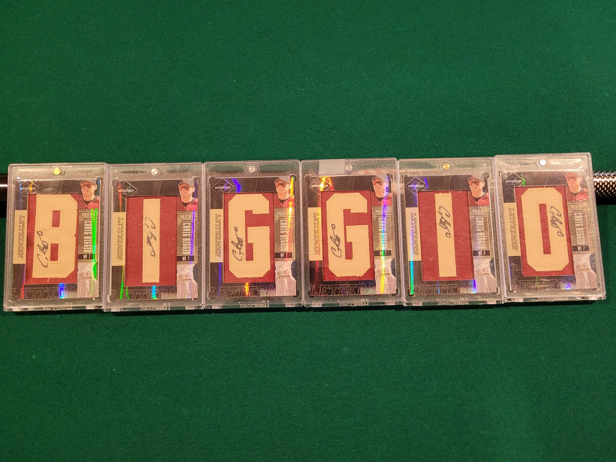 KBrash_RN's tweet photo. @ATTSportsNetSW @astros One of my fav player sets, 05' Leaf Limited Lettermen Autographed cards.... BIGGIO!!!  Only 5 sets can ever be put together. @astros @ATTSportsNetSW #StrosTuesday https://t.co/Ap2i4Ad7ta