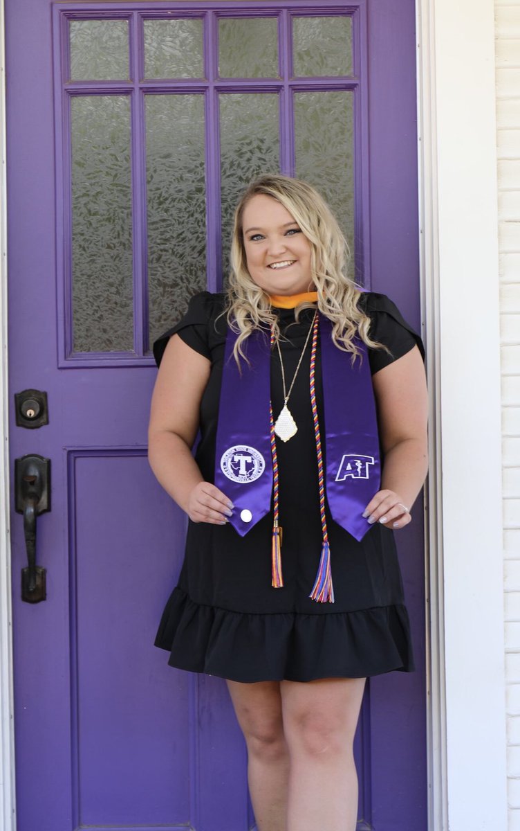 Today we celebrate Kaylee Rose of MSAT Cohort 4!  Kaylee is from Keller, TX and completed her undergraduate degree at Tarleton.  Learn more about this amazing grad at instagram.com/p/COwJQDys_M0/… <a href="/TSU_TATSA/">Tarleton Athletic Trainers Student Association</a> @swata_ypc <a href="/NTATS/">North Texas Athletic Trainers’ Society</a> <a href="/AlamoAreaATA/">AAATA</a> <a href="/Tarleton_KINE/">Tarleton Kinesiology</a> <a href="/TarletonAlum/">Tarleton Alumni</a> <a href="/lil_rose5/">kaylee rose</a>