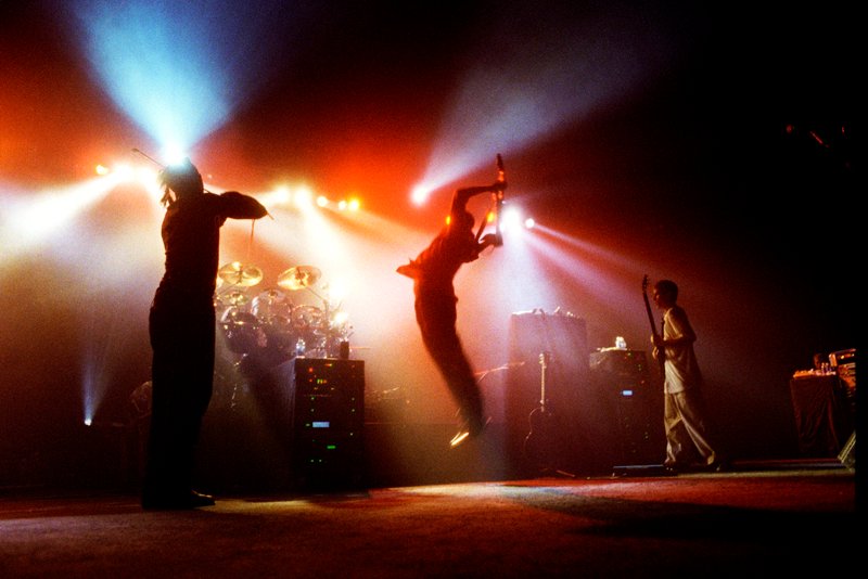 davematthewsbnd's tweet photo. “I will go in this way / And find my own way out / I won’t tell you to stay / But I’m coming to much more” - #41 #Crash25

📷 @Danny_Clinch https://t.co/2Fu6UVQmZn
