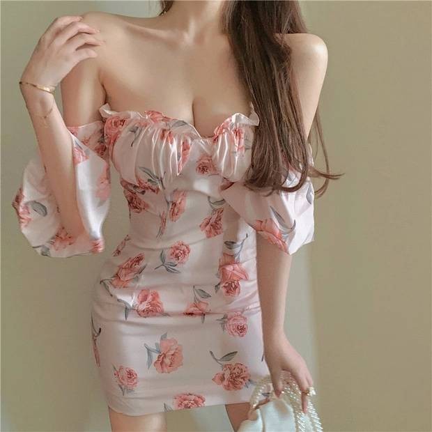 one_gins's tweet photo. ⭐เดรสลายกุหลาบ สีโอรส
รหัส #D05
ราคา 299 บาท รวมส่ง📦
 S 
อก 82 ซม. 
ยาว 59 ซม.
 M 
อก 86 ซม.
ยาว 60.6 ซม.
 L 
อก 90 ซม.
ยาว 62 ซม.
#เสื้อผ้าแฟชั่น #เสื้อสายฝอ #เสื้อผ้าราคาถูก #เสื้อผ้าแฟชั่นราคาถูก #เสื้อผ้าพร้อมส่ง #สื้อผ้าเกาหลี  #แฟชั่น #แฟชั่นเกาหลี   #OneGinsStore https://t.co/7TPQwOJrPC
