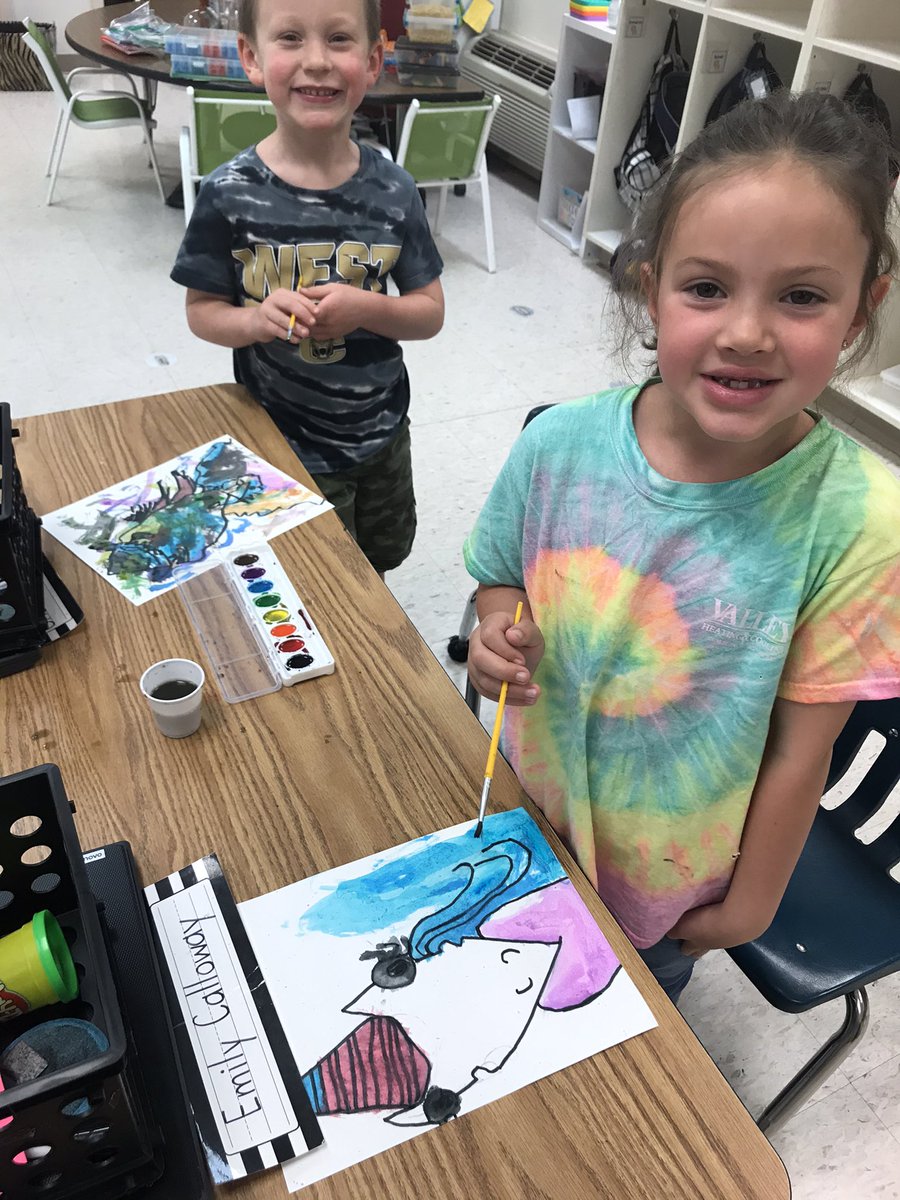 CCPSTigerClass's tweet photo. T is for TYE DYE and U is for UNICORNS! We enjoyed this colorful, magical day! 🌈 🦄 https://t.co/LzMCDf8QQx
