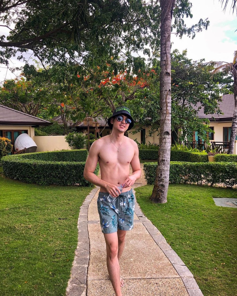 maledemograpix's tweet photo. - r a n d o m 
- s u m m e r
- h o t 
- g u y s

🌊 🌤 🌴

#HouseOfMen #RandomHotGuys https://t.co/qRAQt7acDB