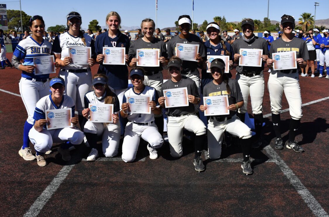 SLCC_Softball's tweet photo. Congratulationsย to our All-Region Teams!!
1st Team:
Bailey- PITCHER of the YEAR ๐ฅณ
Rylee- PLAYER of the YEAR ๐ฅณ
Rylie
Mercedes
Savanna
Bailee
Brylee
2nd Team:
Mack
Hola
Honorable Mention:
Alyssa
Coach of the Year
Cyndee Bennett ๐ฅณ
#team22 #bethebrady #forelia #GoBruins ๐๐ป๐๐ฅ๐ฅณ https://t.co/Qn2PV5Kae9