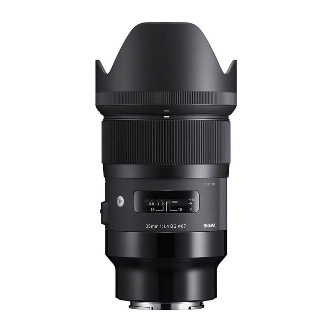 Anyone wanna buy me a 700$ lens? 🥺 https://t.co/u14VxlU1sJ