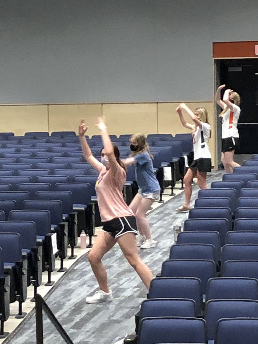 M_villeHS's tweet photo. SNEAK PEEK! New Horizons practice their show for the performance scheduled for Sunday, May 16 at 7pm.  Can’t wait to see this show! #BetterTogether https://t.co/ZXoC75RW2c