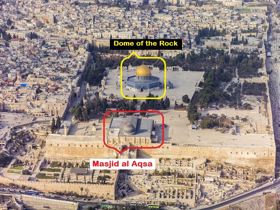 MFaksh's tweet photo. Our hearts and prays with Palestinian people may Allah help them against the aggressions of the Israeli occupation . Let us keep in mind that : 
ALAQSA mosque (grey dome)
  the DOME OF THE ROCK (golden dome) https://t.co/JEQzXn4chO