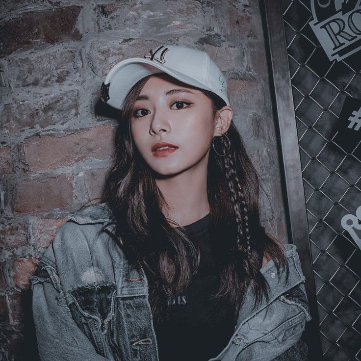 𝕼𝖚𝖊𝖓𝖓𝖊𝖆 𝖆𝖚𝖗𝖊𝖑𝖑𝖆 𝖆𝖗𝖌𝖆𝖓𝖙𝖆 tweet media