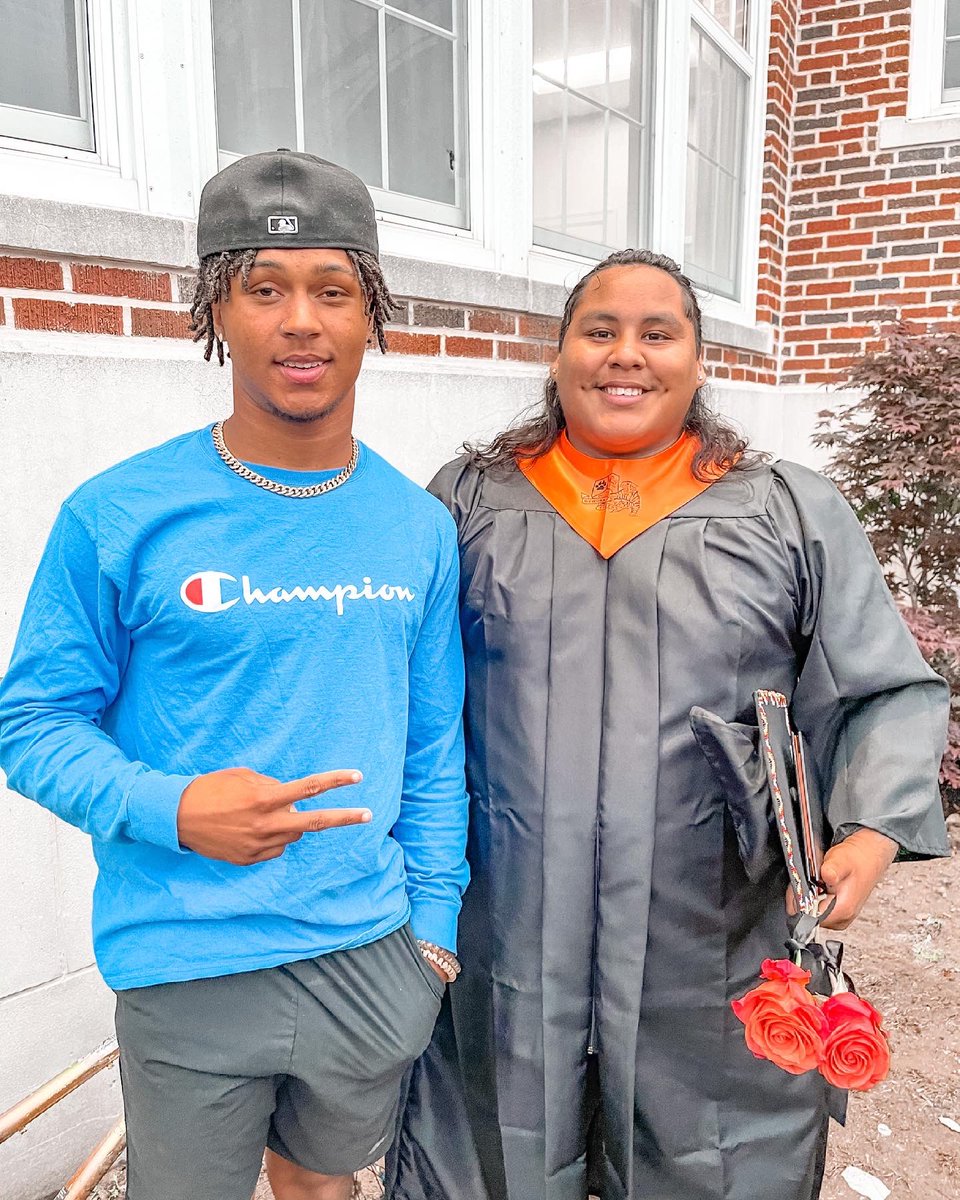 Aaron2x's tweet photo. My guys did it🧡 https://t.co/of49uYavY8
