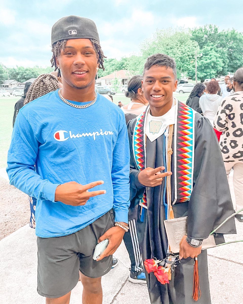 Aaron2x's tweet photo. My guys did it🧡 https://t.co/of49uYavY8