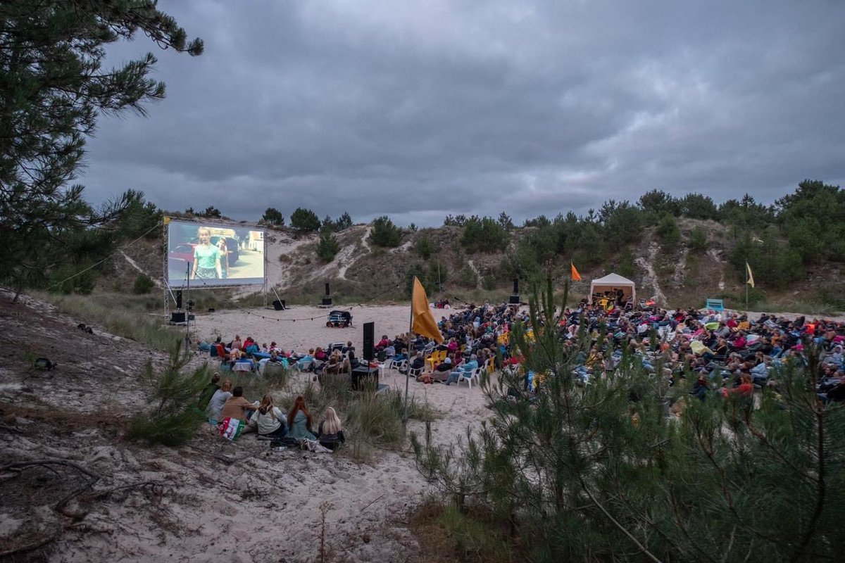 Joepie! Mijn Bijzonder Rare Week Met Tess is vanaf nu te zien op #Netflix! 

#thuisfilmkijken #bijzonderraar #filmpjekijken #opdebank