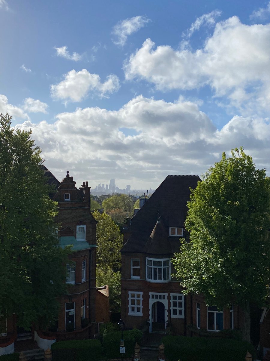 raechaep's tweet photo. On International nurses day thanks to all those nursing teams up and down the country who keep us all going. What would we do without you.

Special thank you to all the nursing staff in the London @mariecurieuk team - very proud to work alongside you. #TeamLondon #nursesday2021 https://t.co/qQ544tsqUF