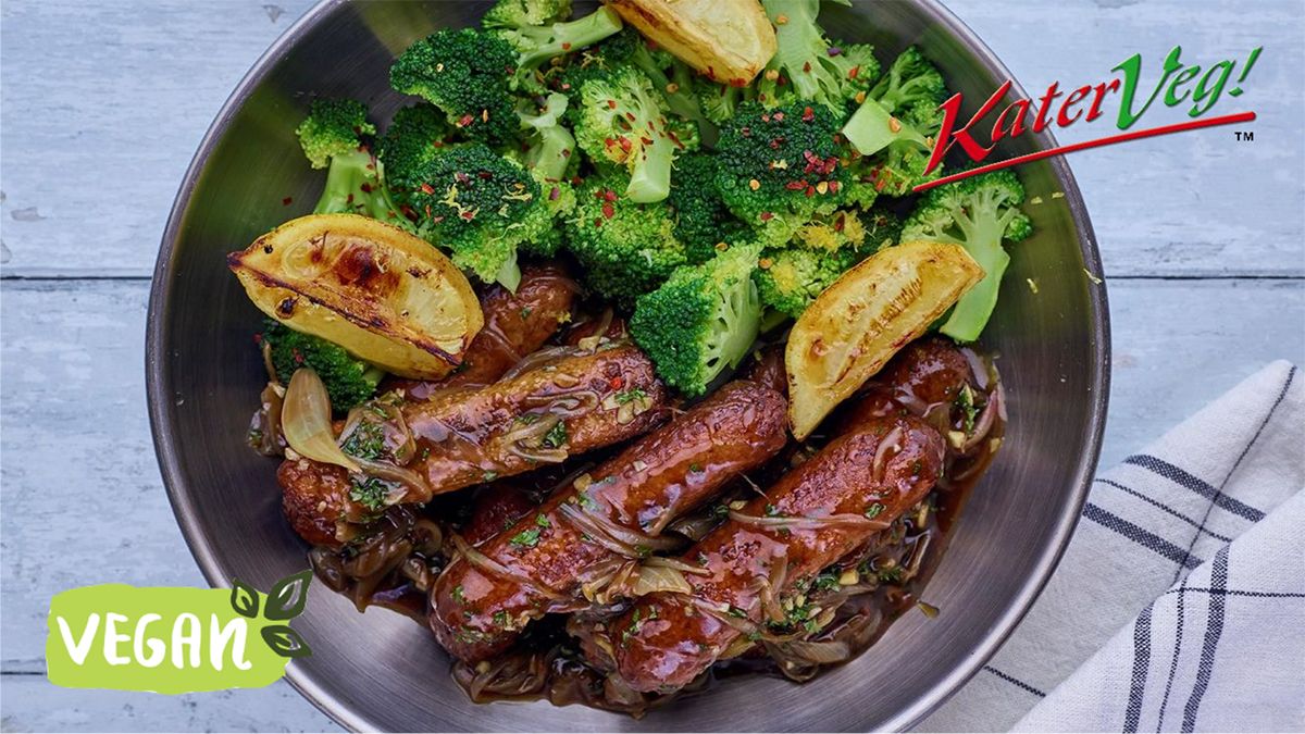 #Everyonesfavourite 👏 Our #delicious #vegan <a href="/KaterVeg/">KaterVeg!</a> #sausages #tastesogood, they'll hit the spot with ALL your customers this #NationalVegetarianWeek 🌱 Great for #breakfast, #lunch, #dinner &amp; in between - when will you serve yours? 😋 #hospitality #savesomeforme #yesplease