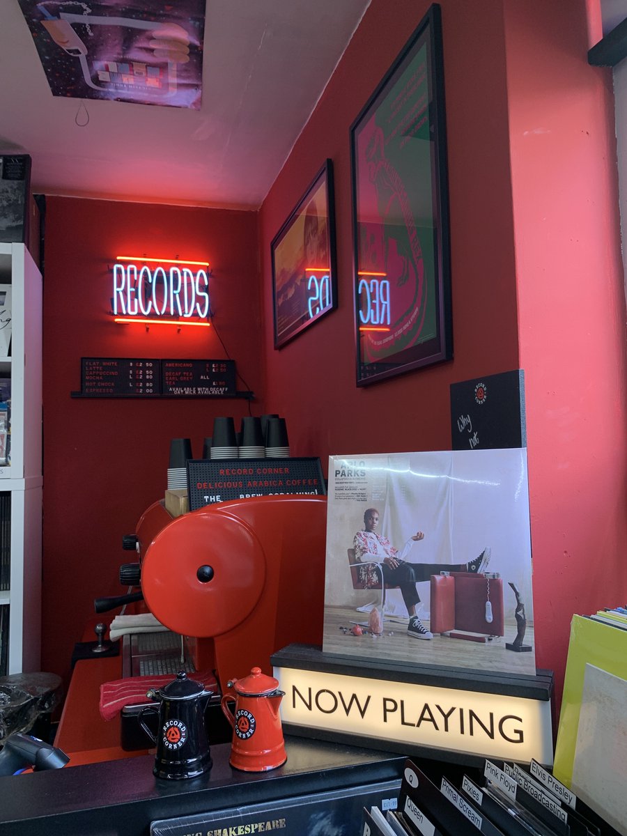 recordcorneruk's tweet image. Congratulations @arloparks Arlo Parks for winning best breakthrough artist at the Brit Awards last night! 

Now playing ‘Collapsed In Sunbeams’ Arlo’s debut album on 180g deep red vinyl.

#arloparks #recordcorner #collapsedinsunbeams