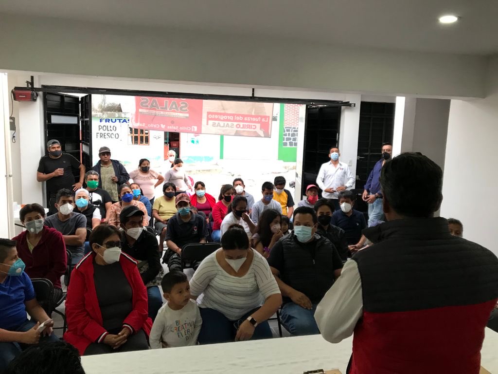 CiriloSalasH's tweet photo. México necesita libertad para su salud como un derecho universal. 
Honestidad y verdad son valores perdidos a rescatar.
Legislaremos para restituir la salud y las medicinas que el pueblo identifique y no los funcionarios de salud escudados en su interés de negocio.
#ElProfCirilo https://t.co/lqK34cxjcH