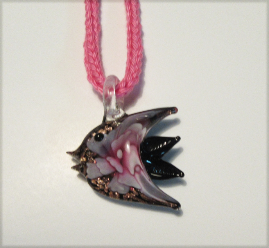 iCraftKnitting's tweet photo. Glass Angelfish pendant https://t.co/OmwkzKLsqh https://t.co/ZjuIplh34g