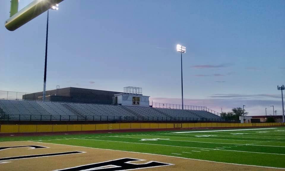 We are leaving the lights on for our seniors all week from 8:00-8:21.  We challenge ALL of you to do the same and please share your pics!

<a href="/azc_obert/">Richard Obert</a> <a href="/runnerfootball2/">Holbrook Roadrunner Football</a> <a href="/bburke55/">Coach Burke</a> <a href="/Agogespeed/">Coach Daniel Jones</a> <a href="/WinslowFootball/">Winslow Football</a> <a href="/PrescottFB/">Official Prescott Football</a> @NNVP_Lizer <a href="/NHOnews/">Navajo-Hopi Observer</a> <a href="/navajotimes/">Navajo Times</a> <a href="/AZSPORTSNETWORK/">azsportsnetwork</a>