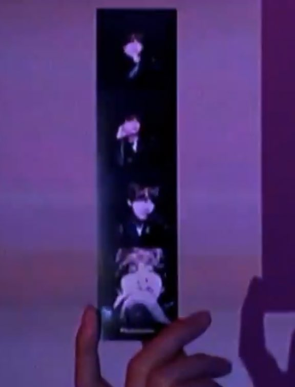 V4NTEKOO_'s tweet photo. Im still waiting for a vcut for these photos https://t.co/RojCZflx6H