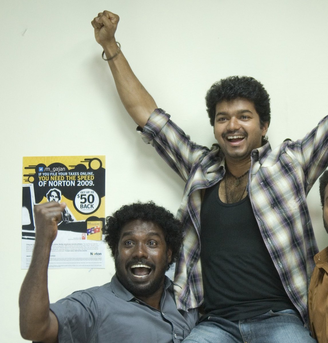 KrishnagiriTVK's tweet photo. Saddened to hear that Actor & Stunt Artists #ManiMaran has passed away today. Our deepest condolences 🙏🙏
#ripmaran | #RipManiMaran
https://t.co/hjeVFParKG