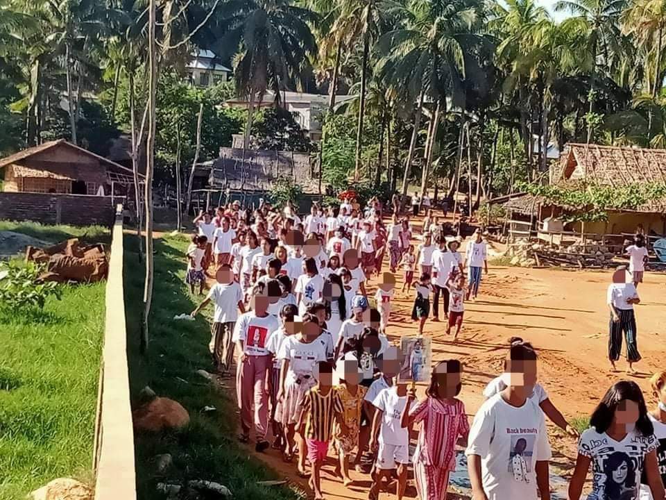 miramechiko's tweet photo. An anti-military protest took place on May 12 in Nyaw Pyin Village, Launglon Township.
#May12Coup
#WhatsHappeningInMyanmar
#MilkTeaAlliance https://t.co/gZKiWyEjEw