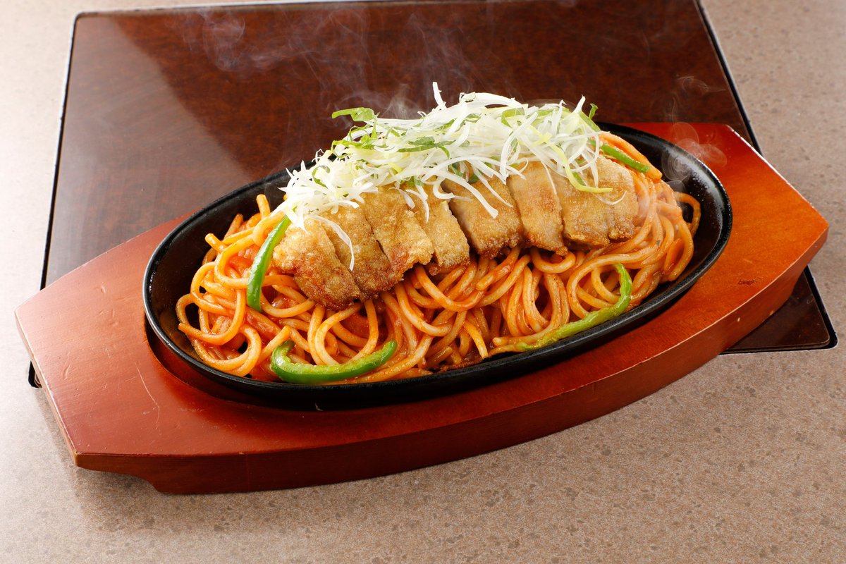 manseimark2's tweet photo. ロードサイド店舗でもパコれます！
熱々の鉄板に昔ながらのモチモチ麺のナポリタン✖️揚げたてパーコーで完成！
テイクアウトも可能です👍

#万世
#akiba https://t.co/lN0R3SqBuH