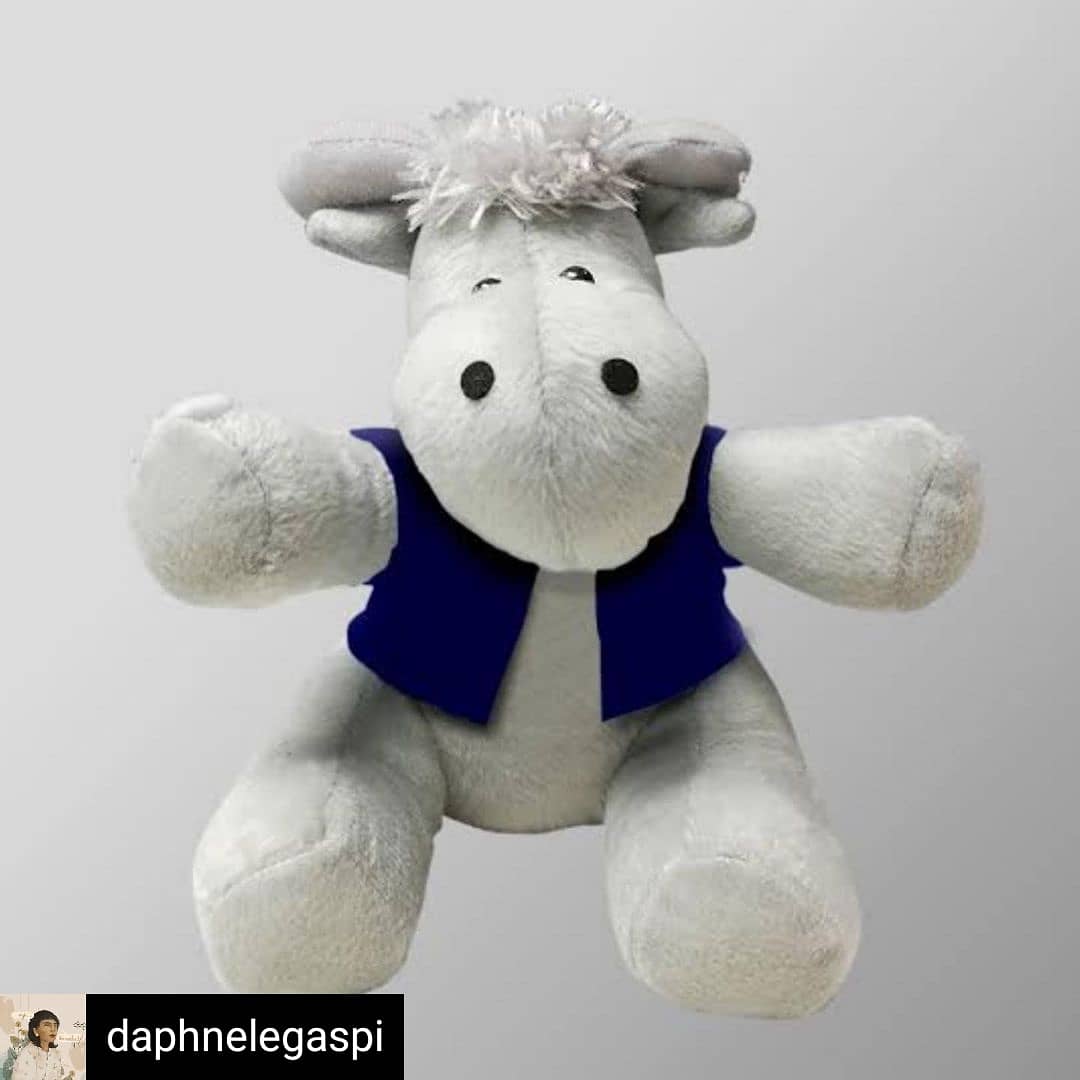 SonarPen's tweet photo. Plush toyπβ€
Reposted from @daphnelegaspi When I was a little girl, one of the stuffed animals I held dear was this carabao named Guyito. I donβt even remember how I got him, but I loved it!
#visualsbydaphne #procreate #sonarpen #womenwhocreate #illustrator #sininggang https://t.co/019aMbefm3