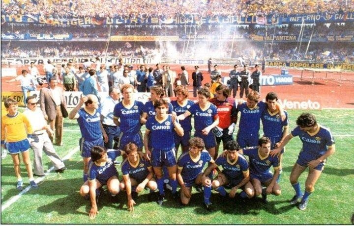 Gialloblù Superstar
Abbiamo vinto il tricolor /≡\ 🇮🇹 💛💙
#campioniditalia #hellasweare #12maggio1985 @HellasVeronaFC