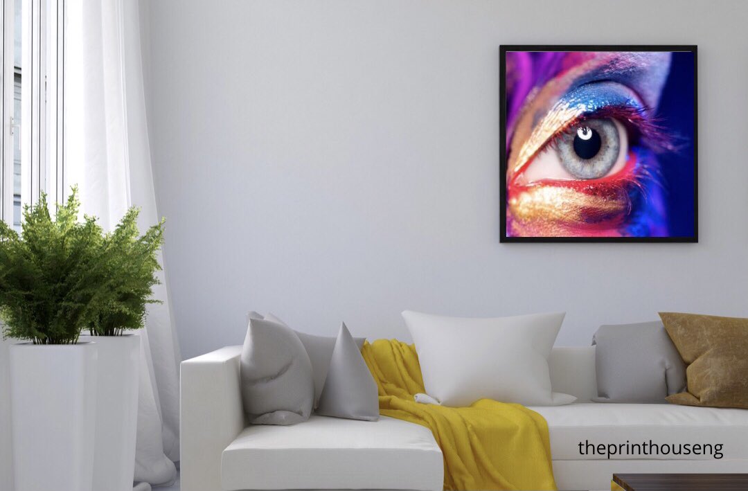 theprinthouseng's tweet image. The eyes that communicate a lot at a time. Burst of colors.

#theprinthouseng #qualityframes #affordableframes #framelover #lagos